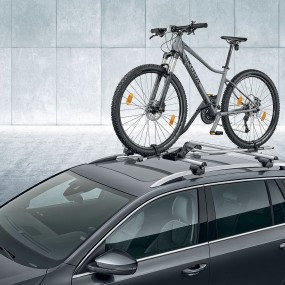 Porte-vélos sur barre de toit